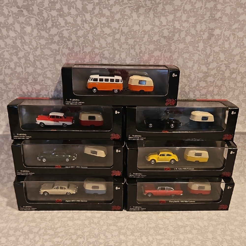 High Speed Model Collection Scale 1:87 Ford Chevy Jaguar V.W. With Caravan